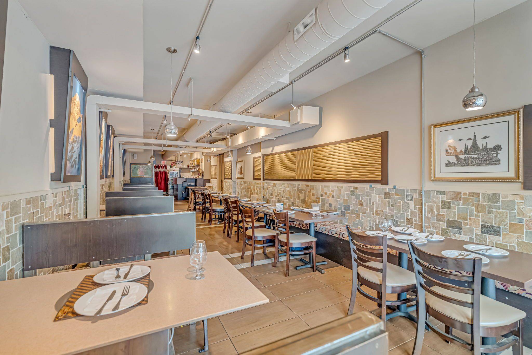 Toronto E01, ON M4K 1P1,471 Danforth AVE