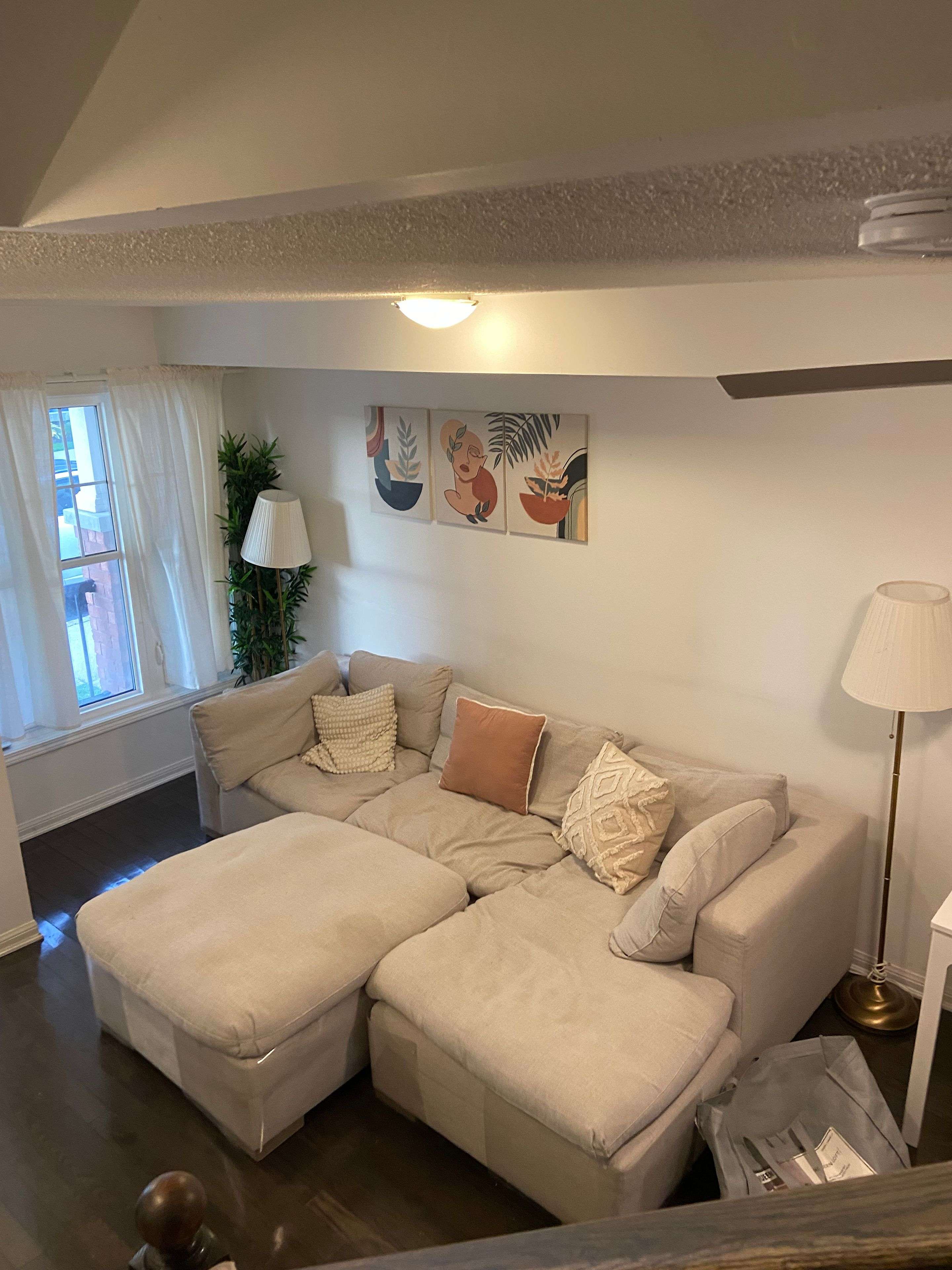 Toronto E04, ON M1L 0G8,20 Mendelssohn ST #4