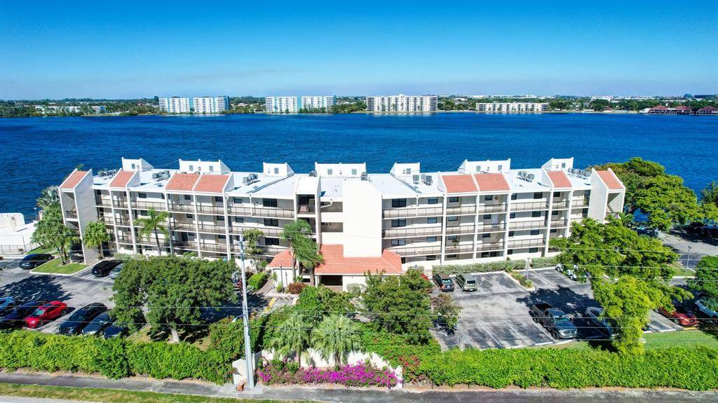 Oakland Park, FL 33309,115 Lake Emerald Dr #403