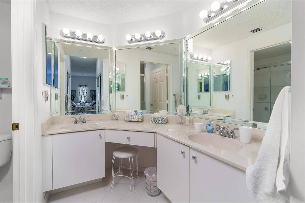 Tamarac, FL 33321,7647 Southampton Ter #202