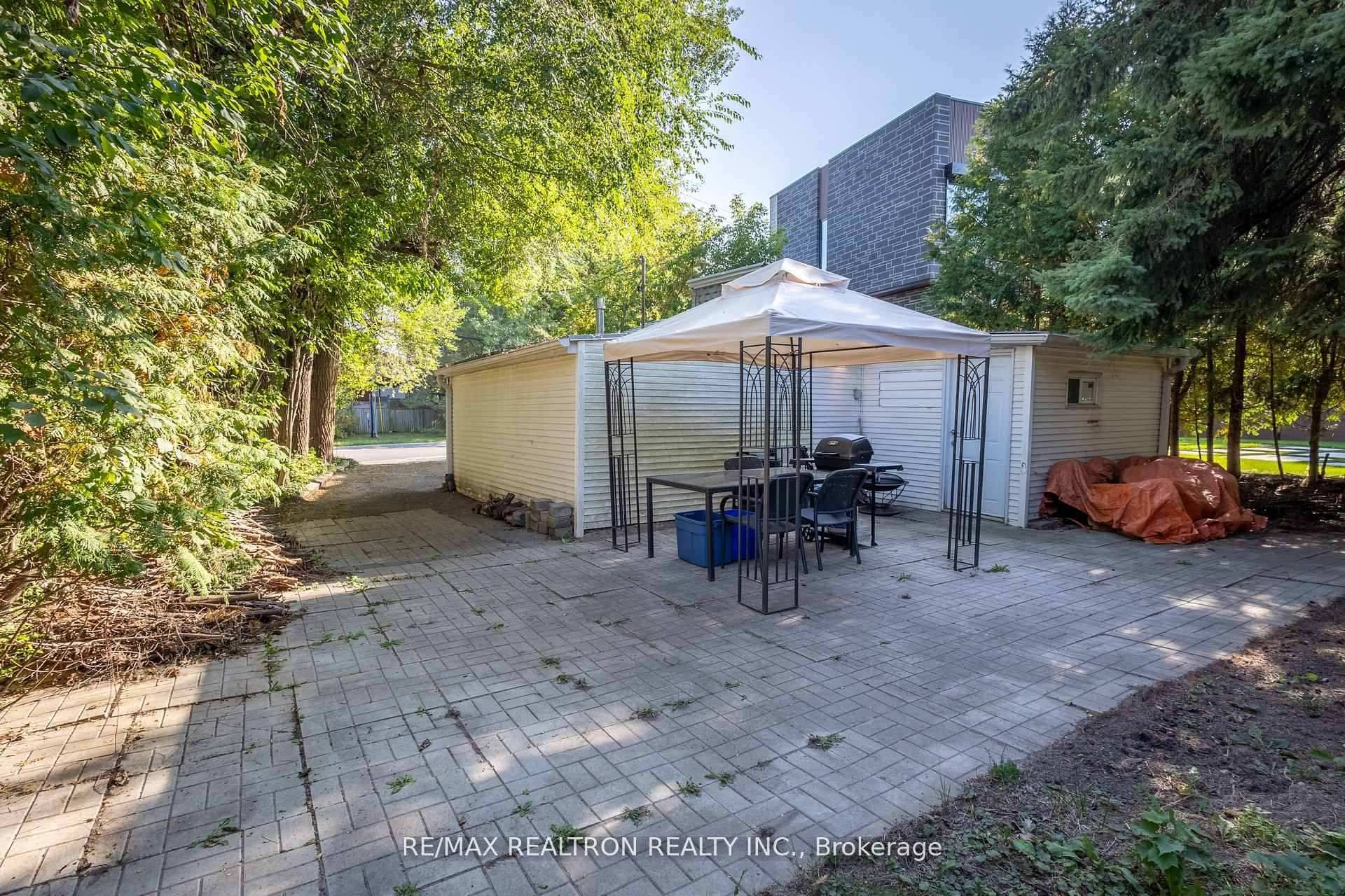 Richmond Hill, ON L4E 3B2,520 North Lake RD