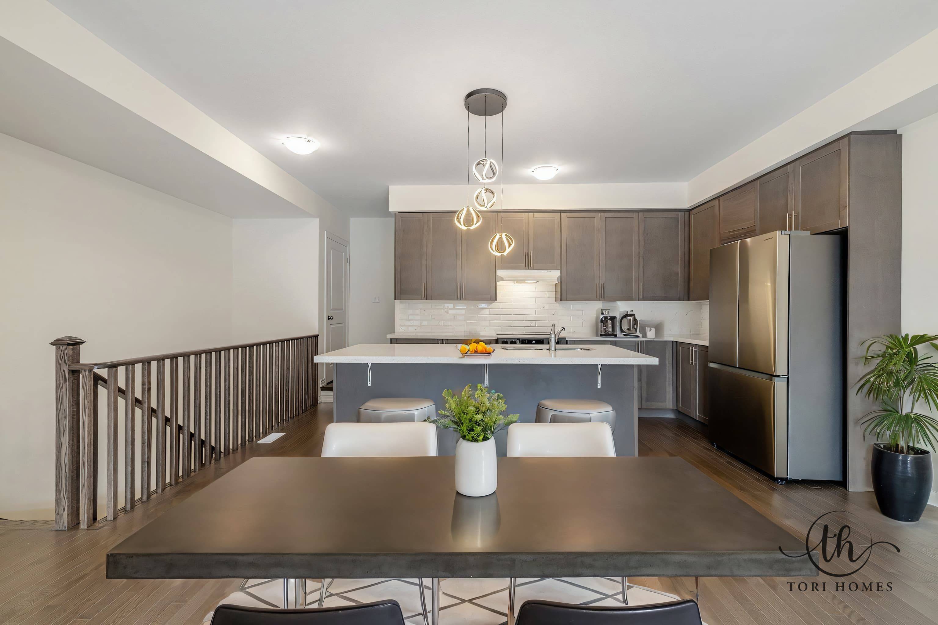 Aurora, ON L4G 4A9,19 Gunton ST