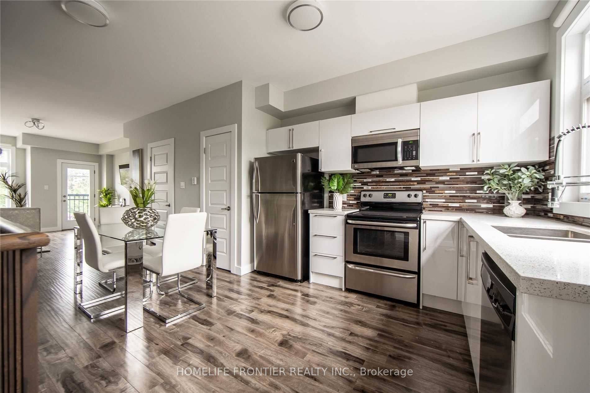 Barrie, ON L4N 9E5,540 Essa RD #3 Upper