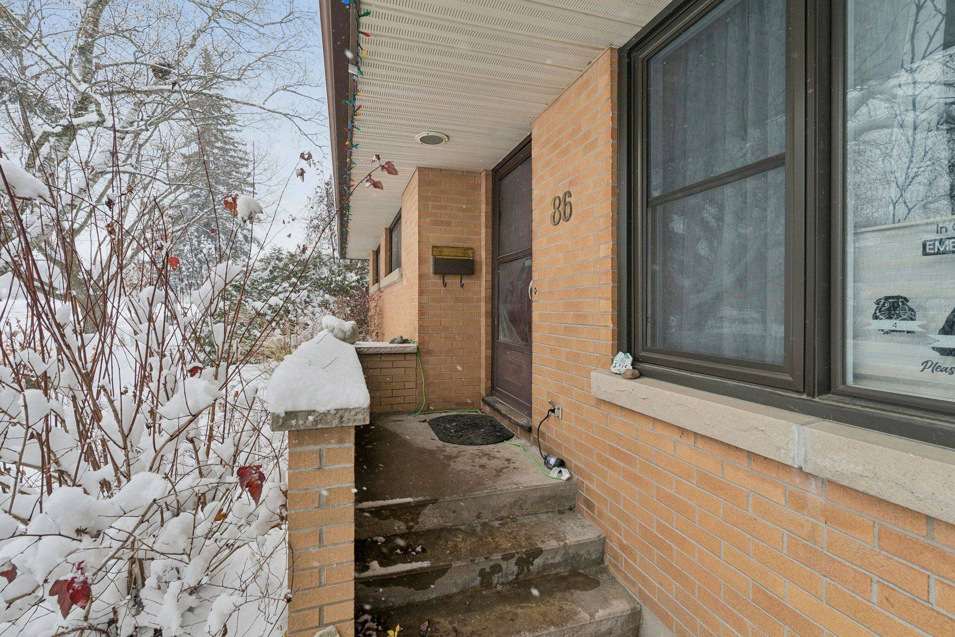 Orillia, ON L3V 2J5,86 Fittons RD E