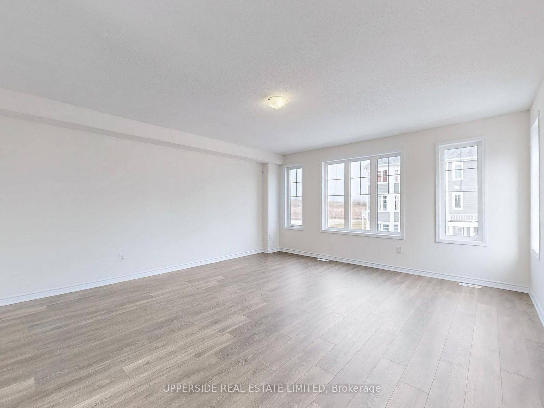 Wasaga Beach, ON L9Z 0L2,18 Lana CIR