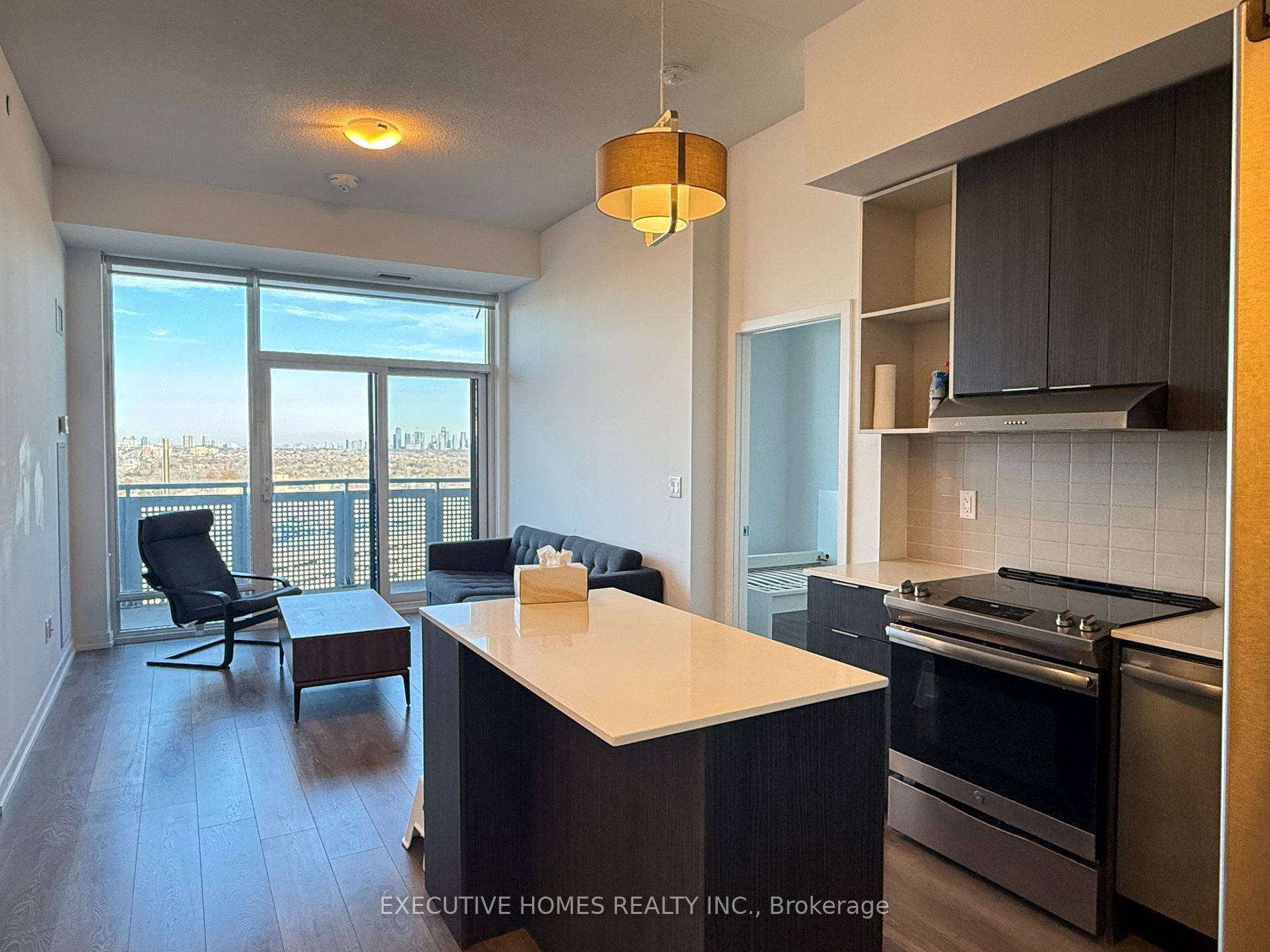 Mississauga, ON L5M 0Y4,2520 Eglinton AVE W #913