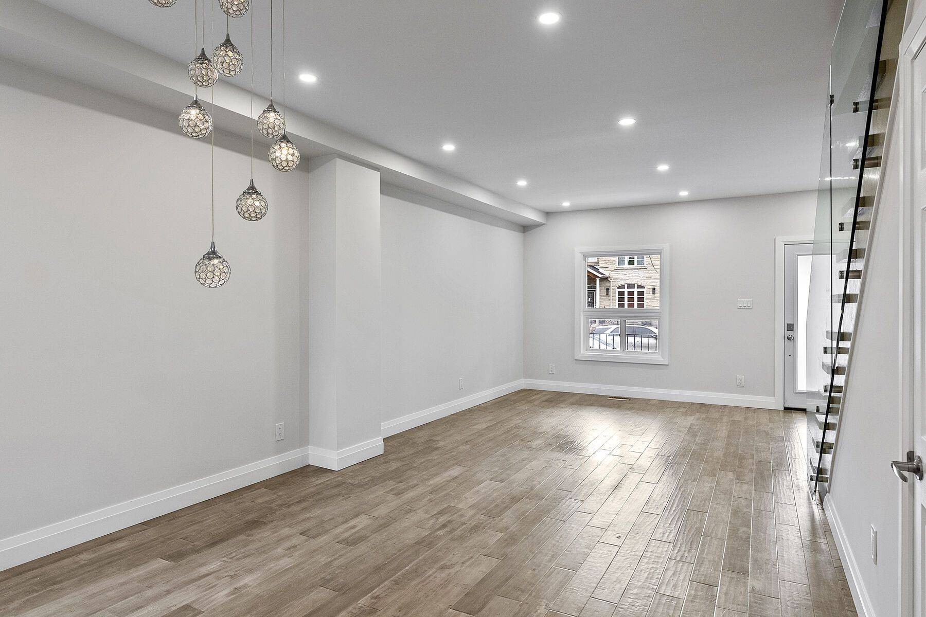 Toronto W02, ON M6H 3A6,375 Westmoreland AVE