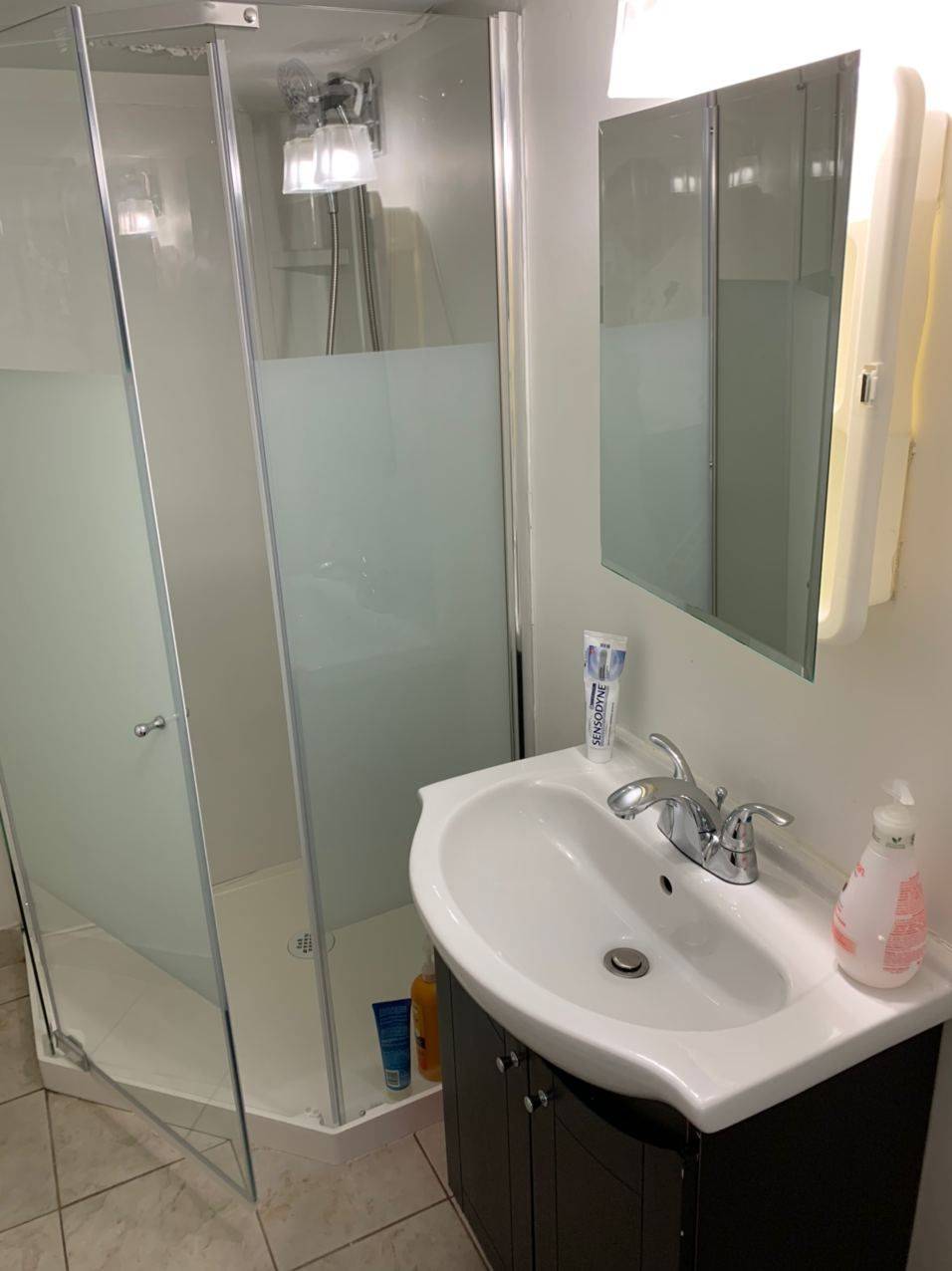 Toronto W05, ON M3K 1C1,39 Winston Park BLVD #Bachelor