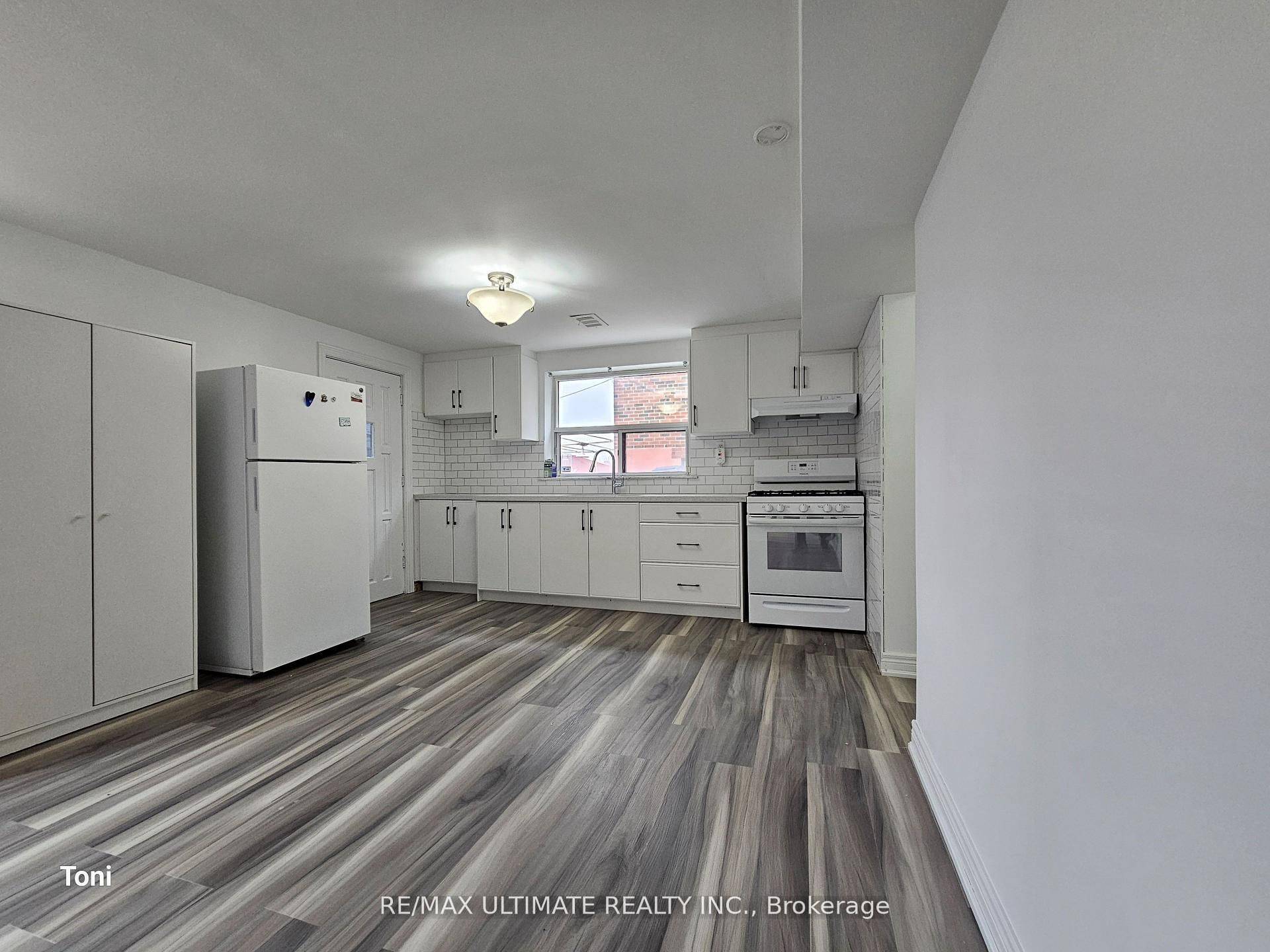 Toronto W04, ON M6M 2N9,55 Gotham CT #Lower