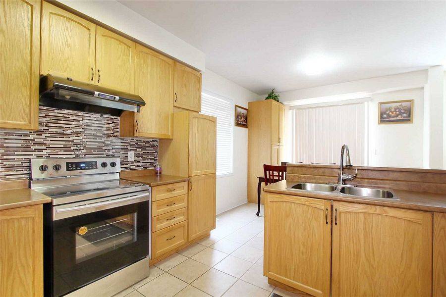 Brampton, ON L6R 0J7,45 Iceberg TRL