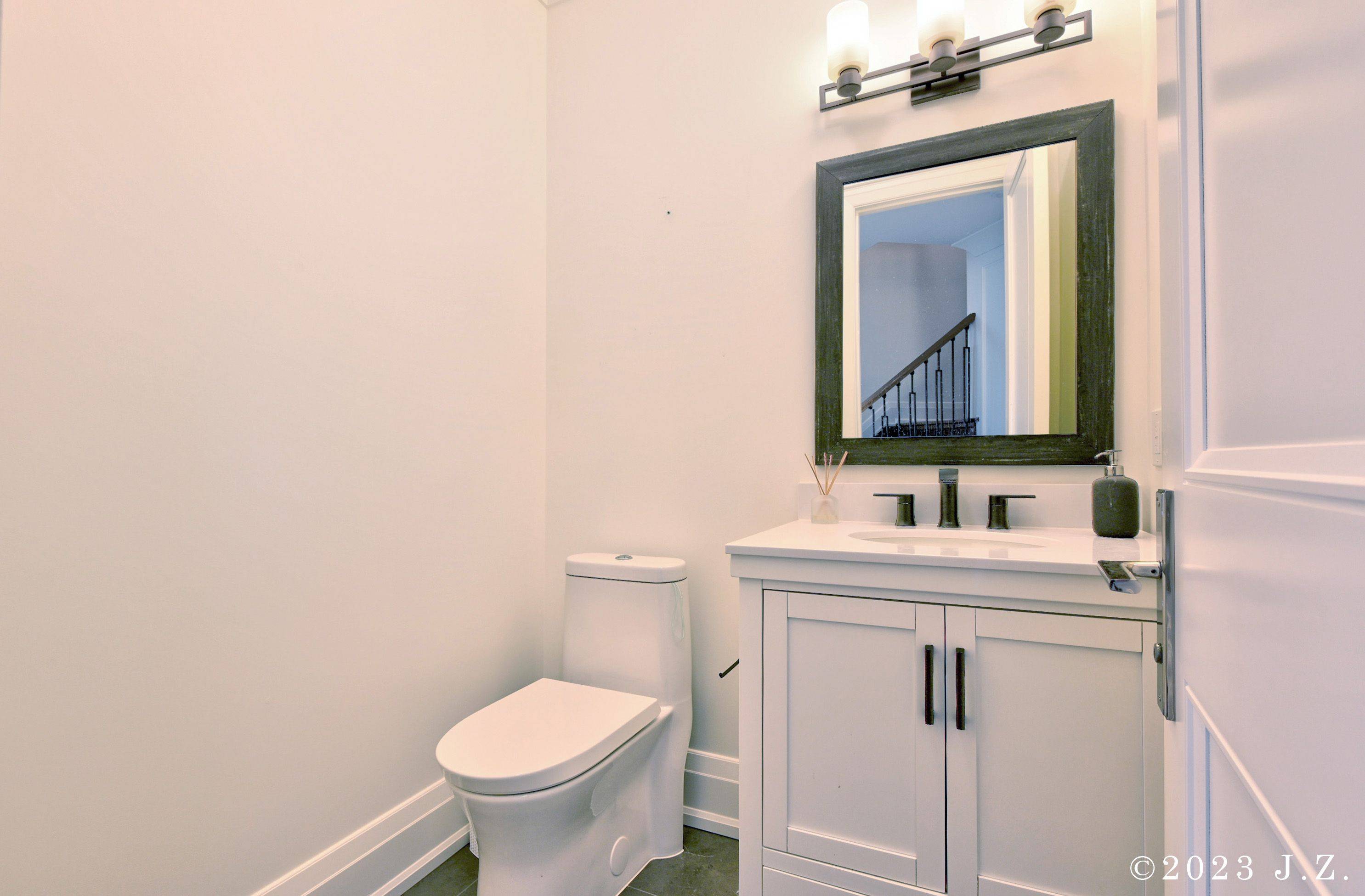 Toronto W04, ON M6M 2E6,60 Emmett AVE