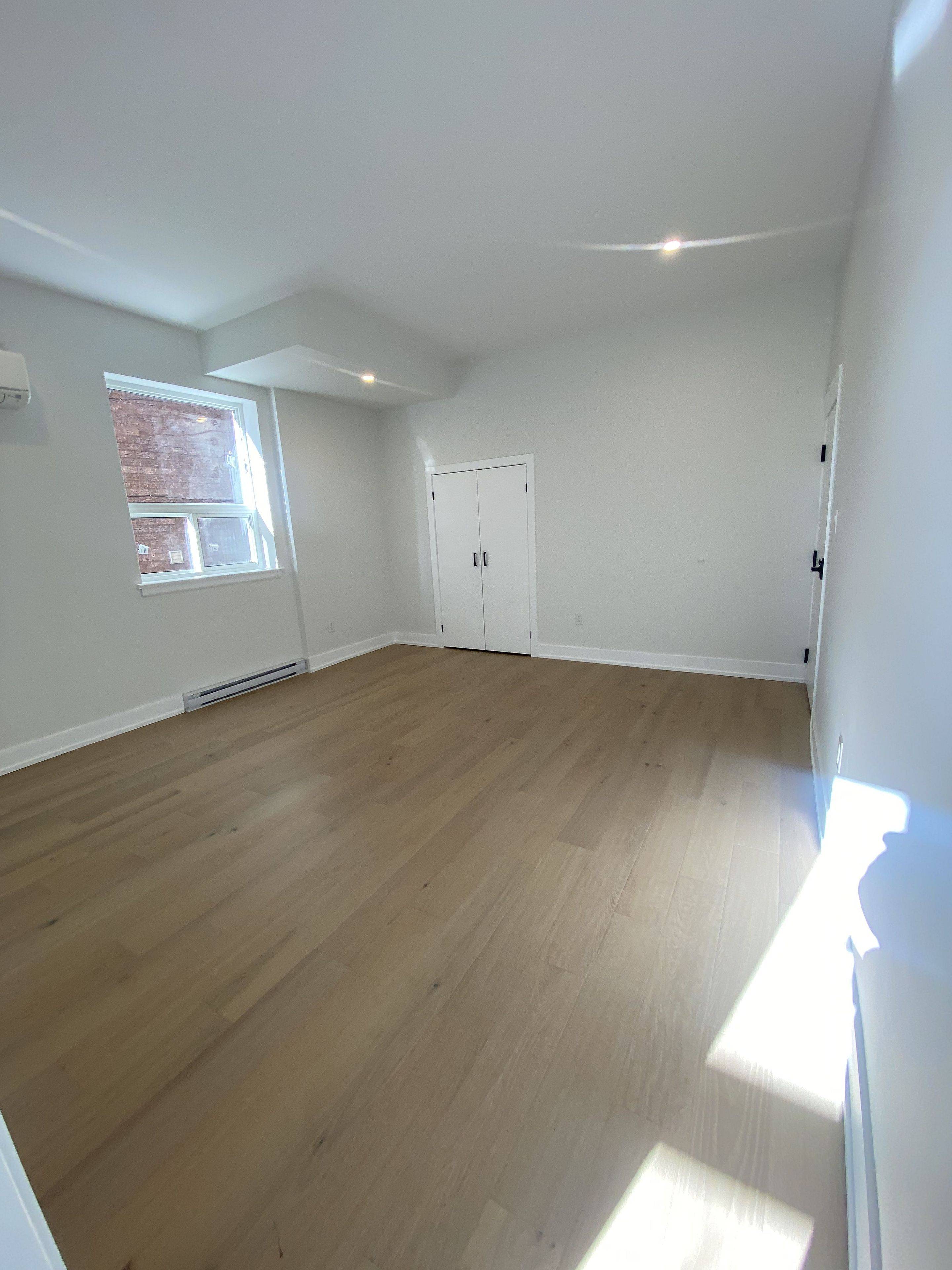 Toronto W02, ON M6H 2H5,1359 Davenport RD #102