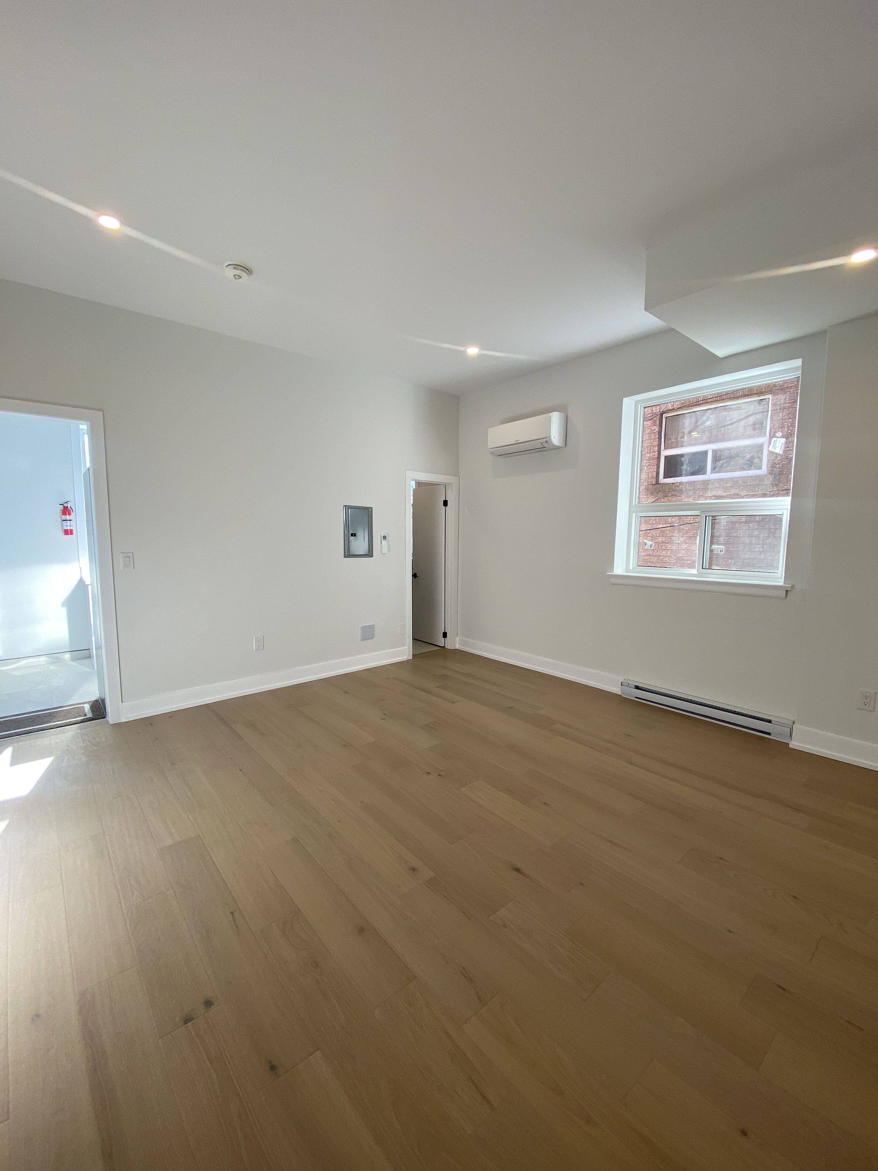 Toronto W02, ON M6H 2H5,1359 Davenport RD #102