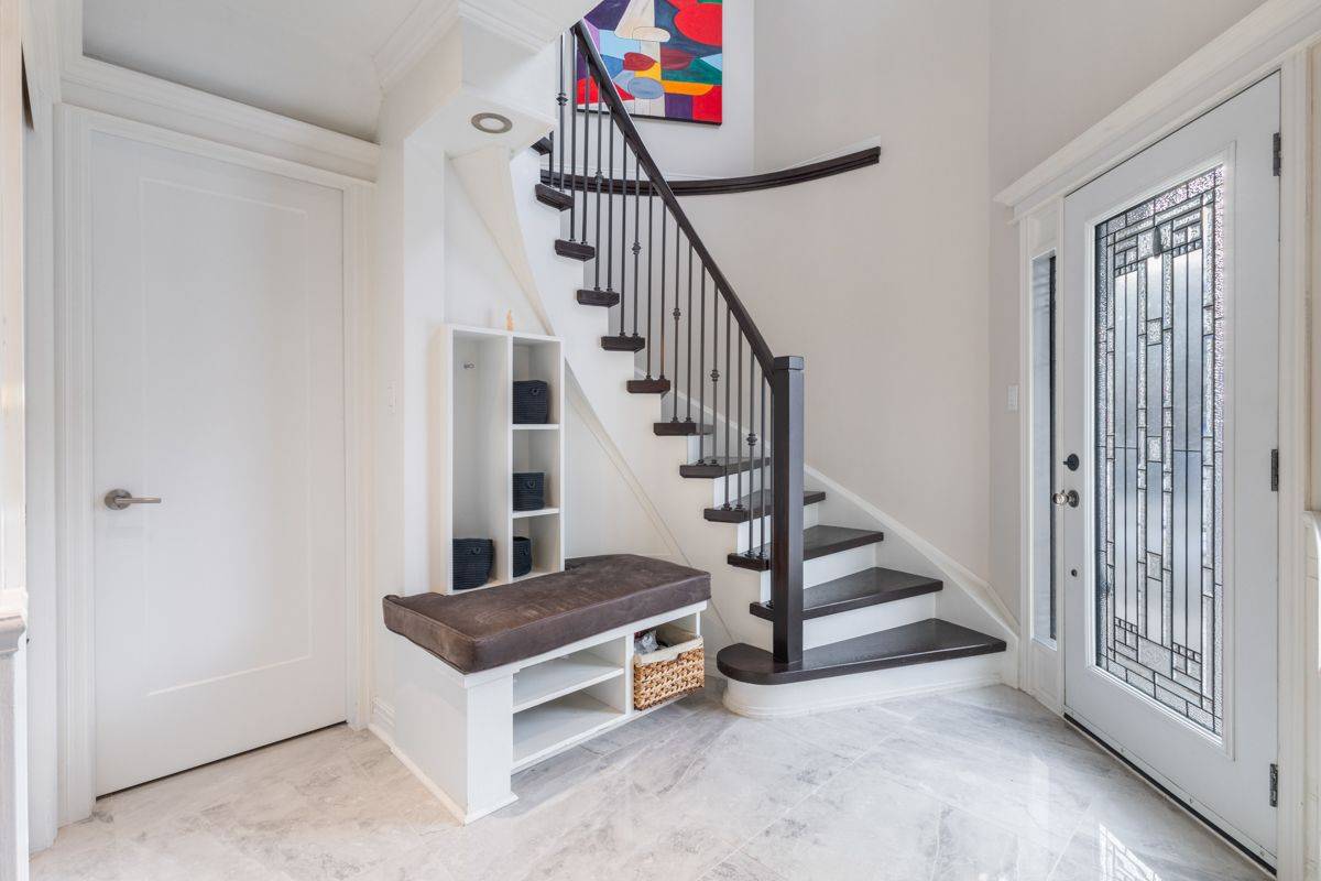 Burlington, ON L7S 2A3,1219 Hammond ST