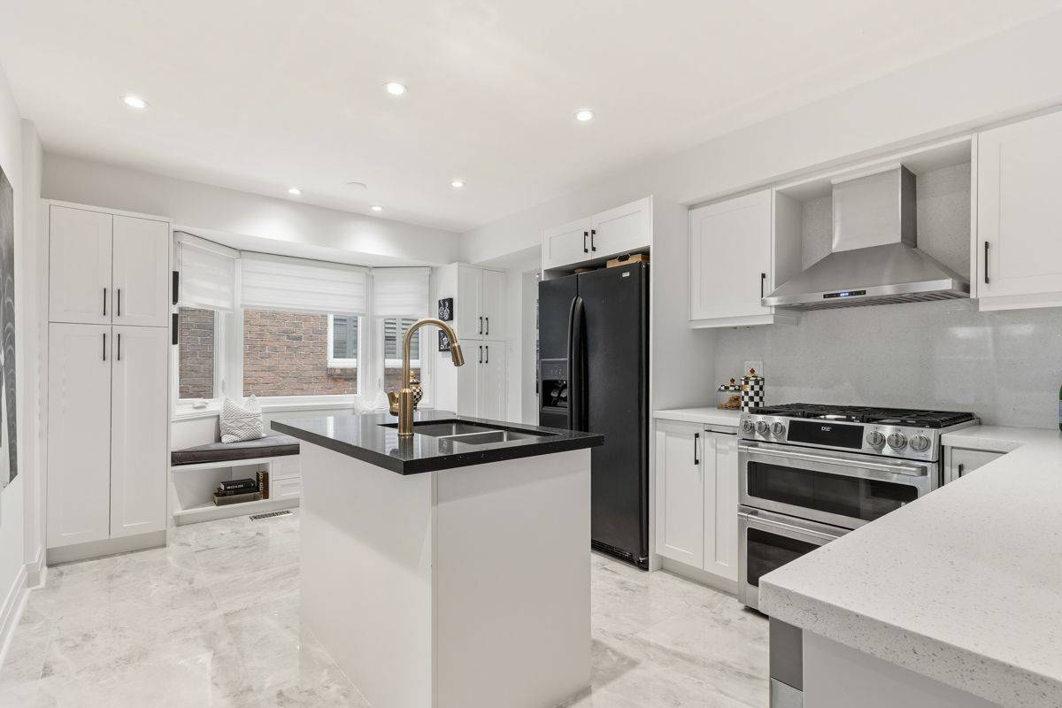 Burlington, ON L7S 2A3,1219 Hammond ST