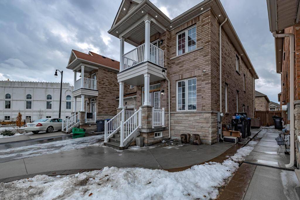 Brampton, ON L6X 5M3,13 Buchanan CRES