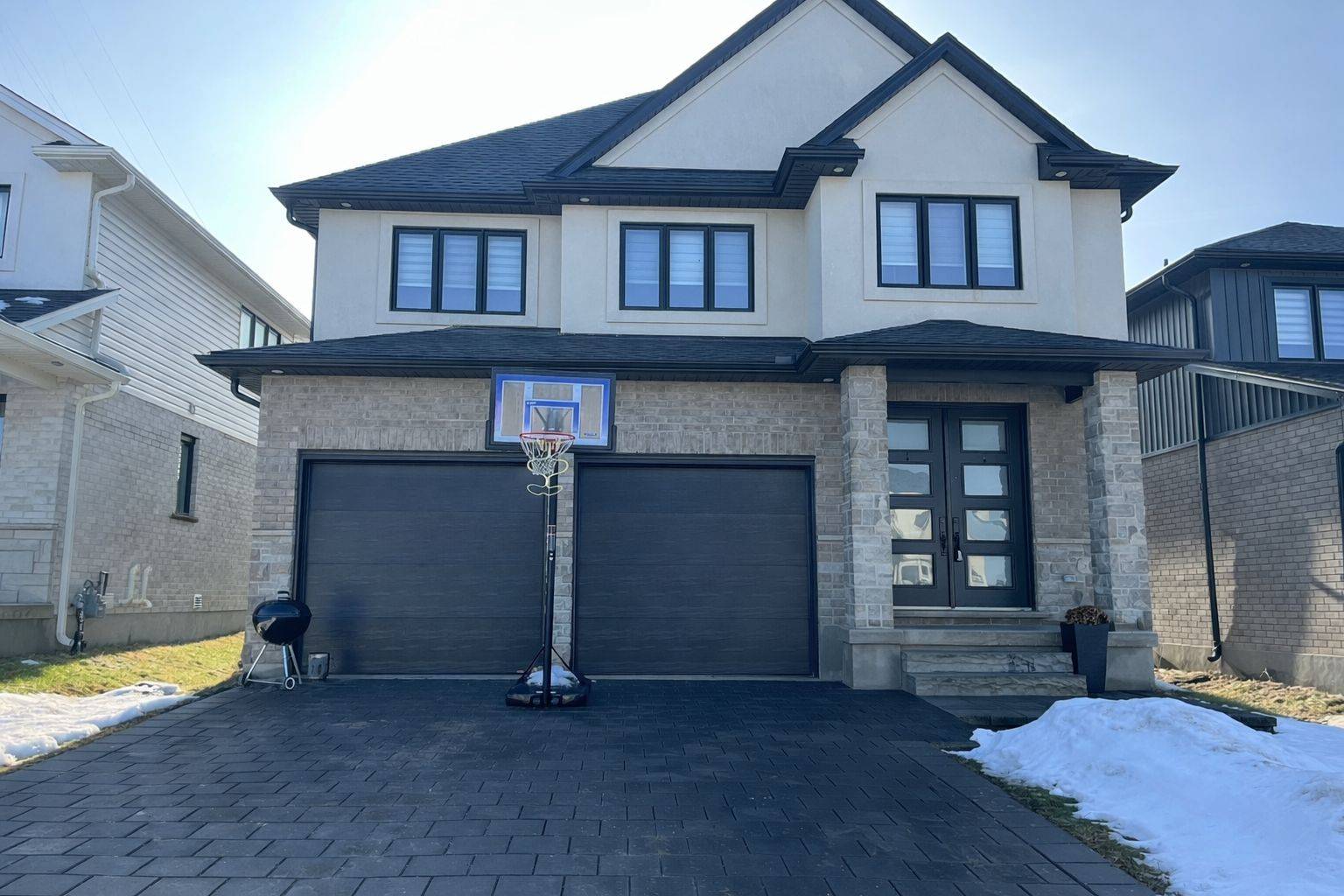 London South, ON N6K 4P9,1919 Fountain Grass DR