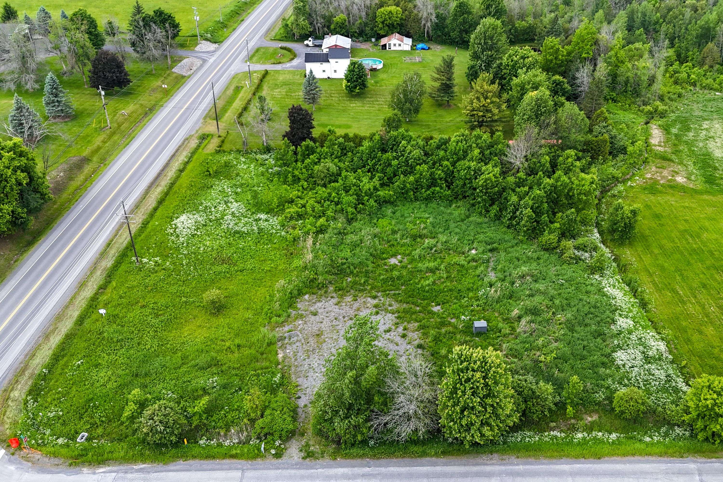 North Glengarry, ON K0C 1A0,20373 EIGG RD