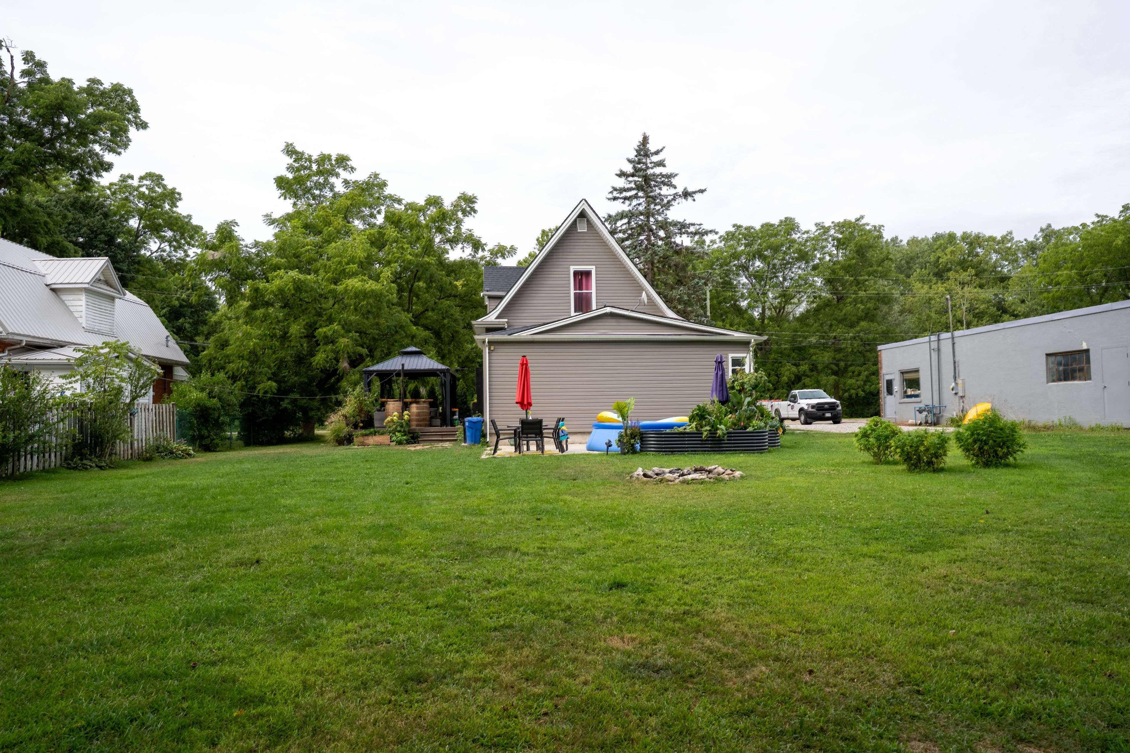 Tillsonburg, ON N4G 3C4,14 Old Vienna RD