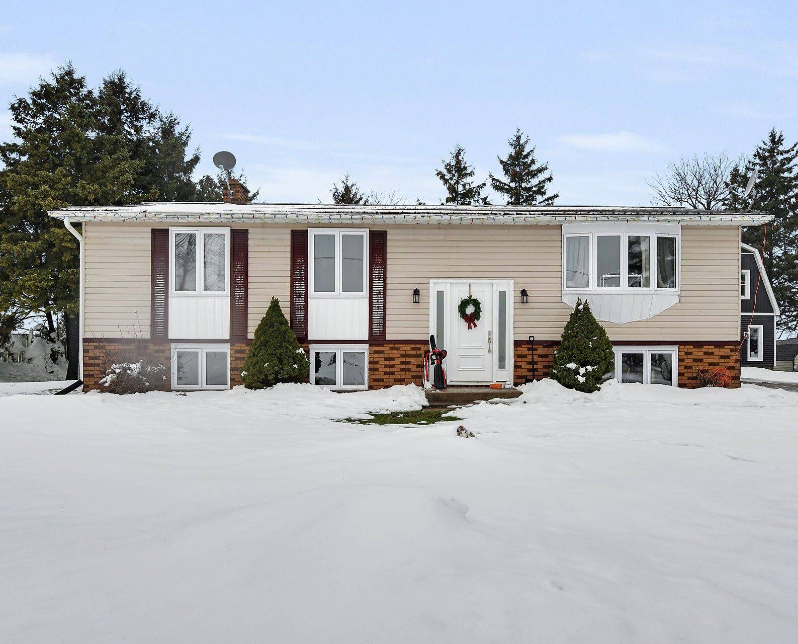 South Huron, ON N0M 1M0,69897 Goshen Line