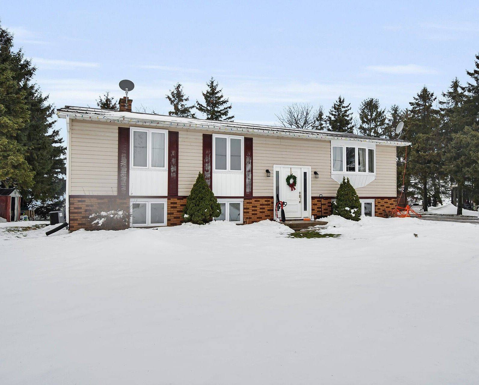 South Huron, ON N0M 1M0,69897 Goshen Line