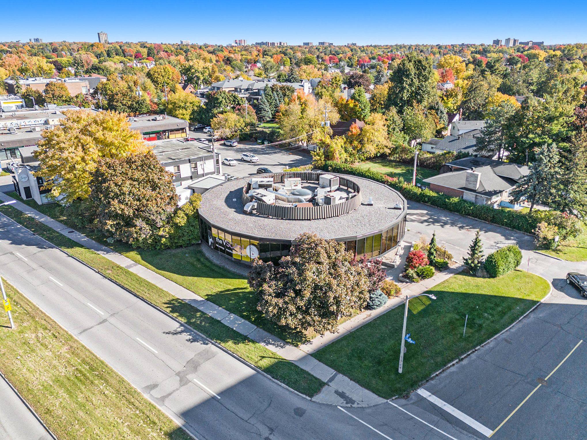 Britannia Heights - Queensway Terrace N And Area, ON K2B 7G1,2300 CARLING AVE #102