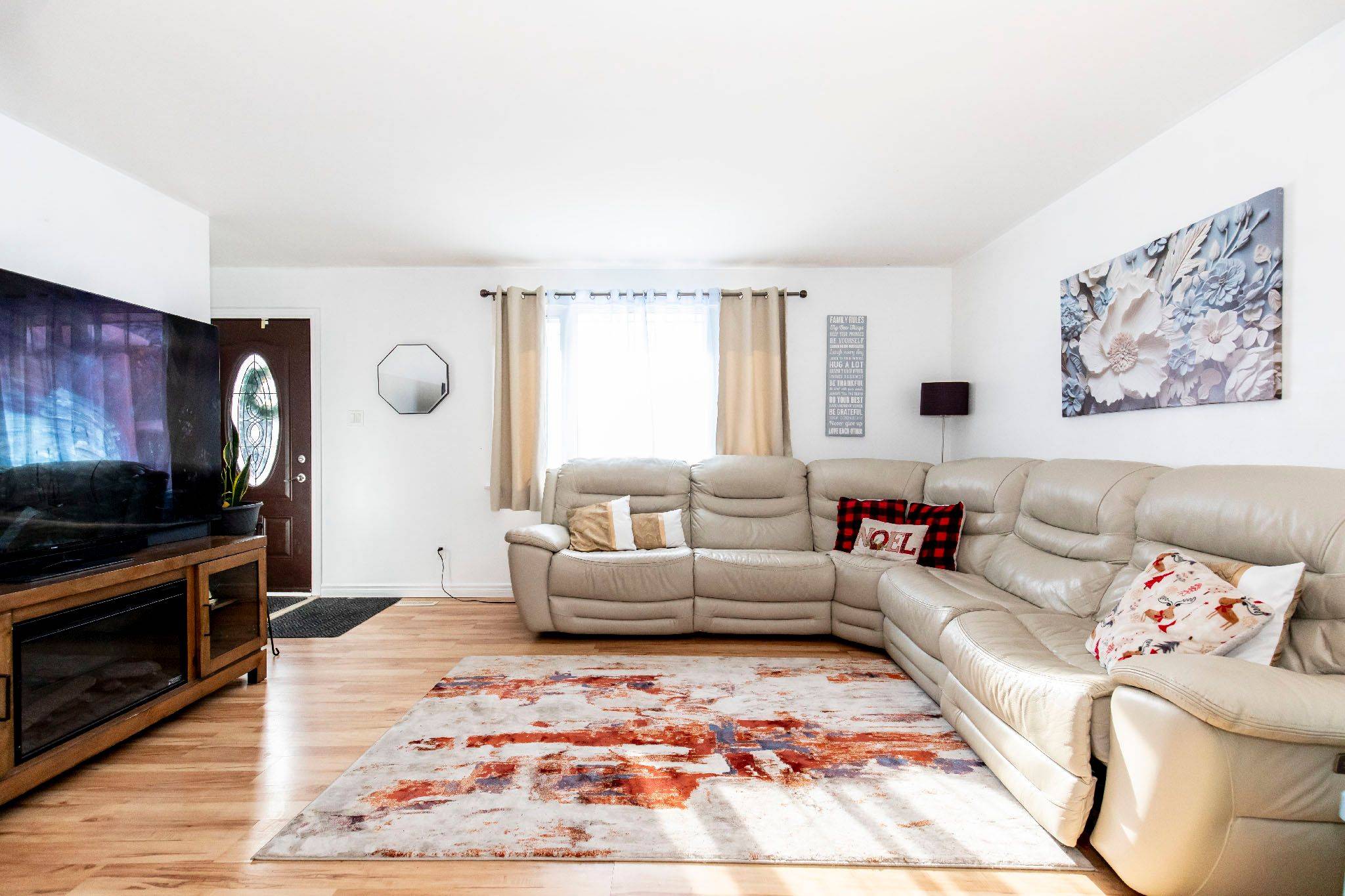 London East, ON N5V 1A9,12 Noel AVE