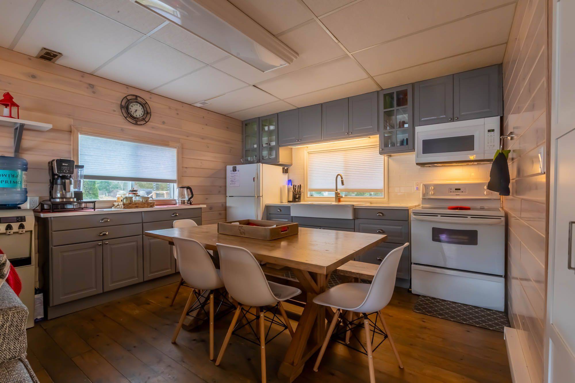 Seguin, ON P0C 1J0,477 C Star Lake RD