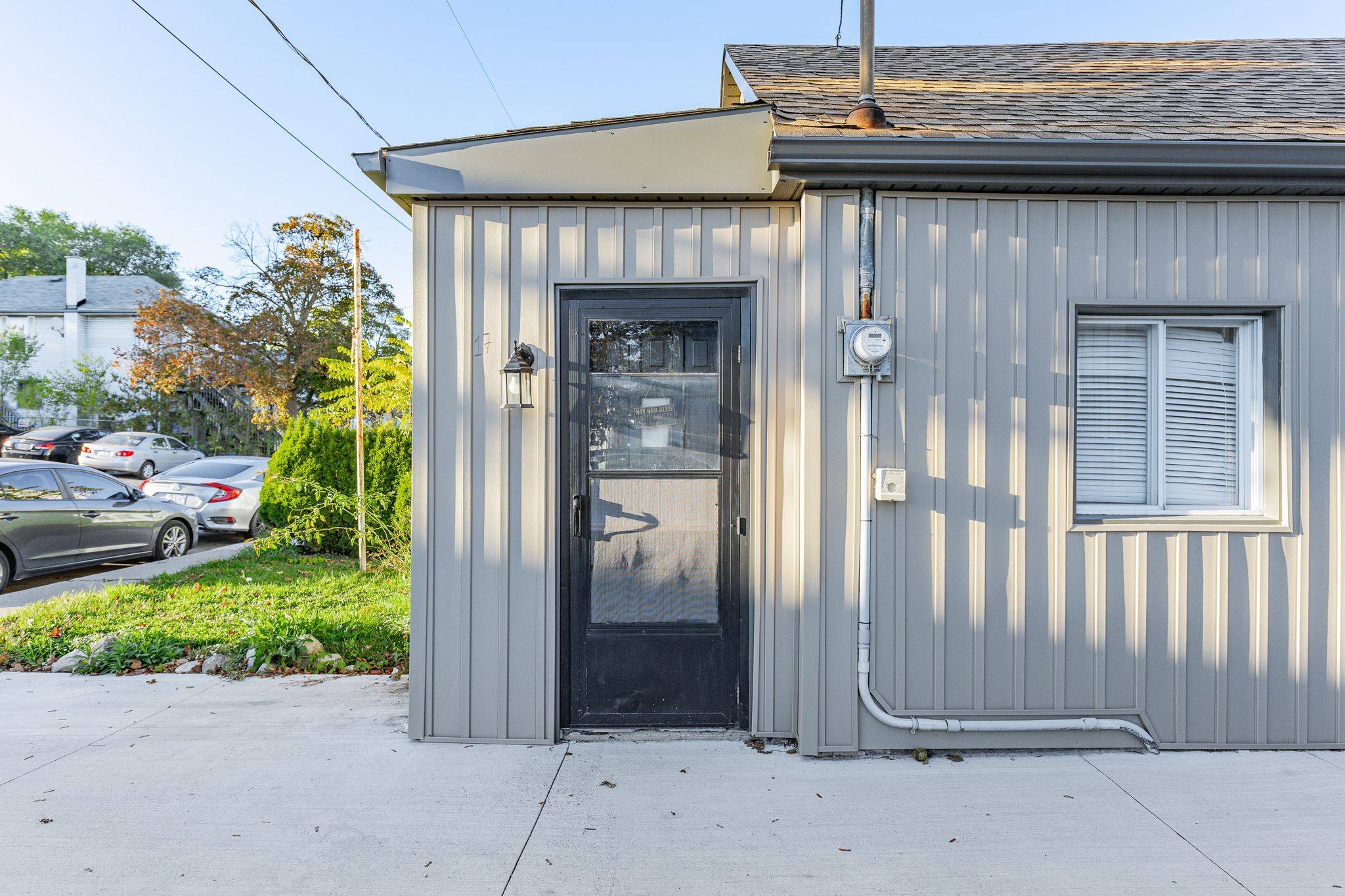 Cambridge, ON N1R 4V3,15 Grantham AVE