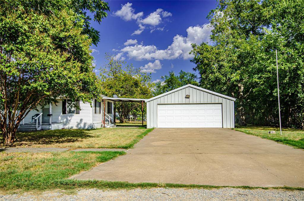 Ladonia, TX 75449,104 Cole Street