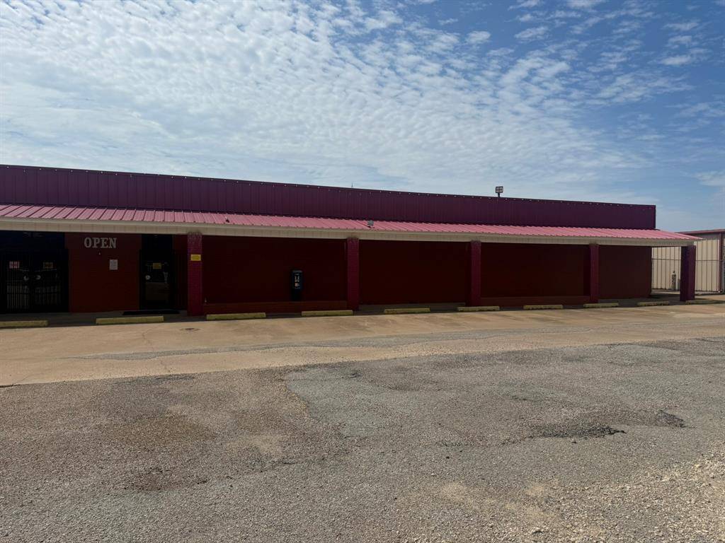 Malakoff, TX 75148,11251 State Highway 31 W