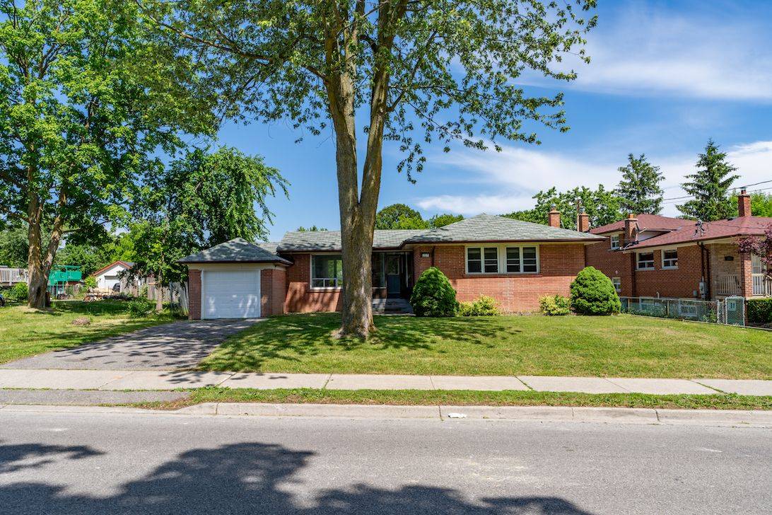 Richmond Hill, ON L4C 1W7,227 Church ST S