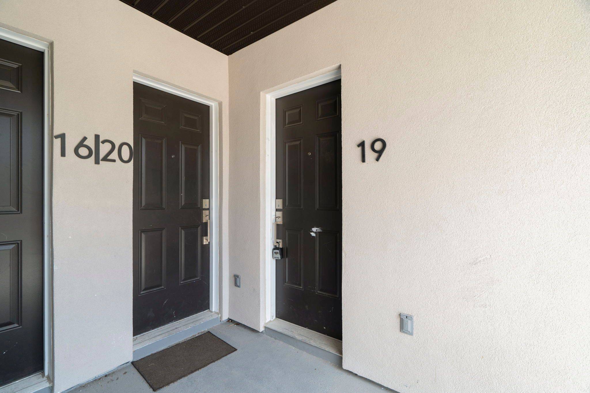 Mississauga, ON L4W 0G6,4045 Hickory DR #19