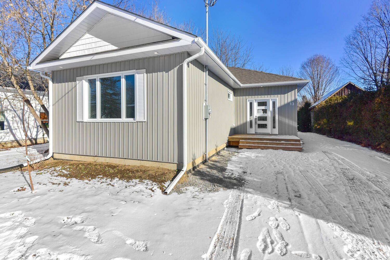 Athens, ON K0E 1B0,13 Victoria ST