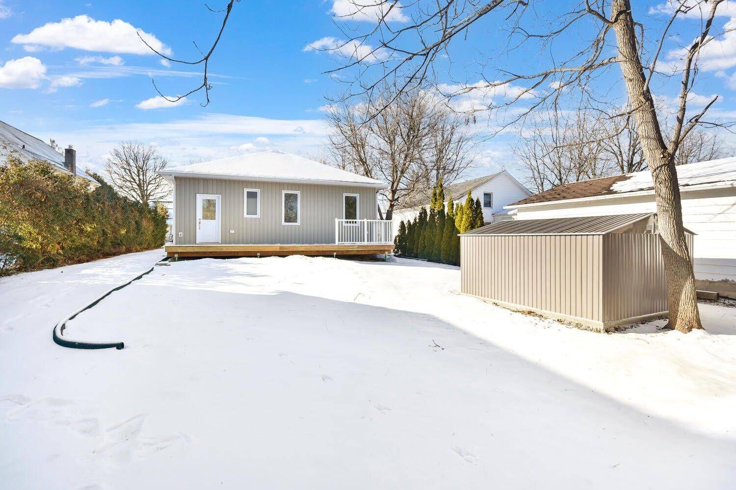 Athens, ON K0E 1B0,13 Victoria ST