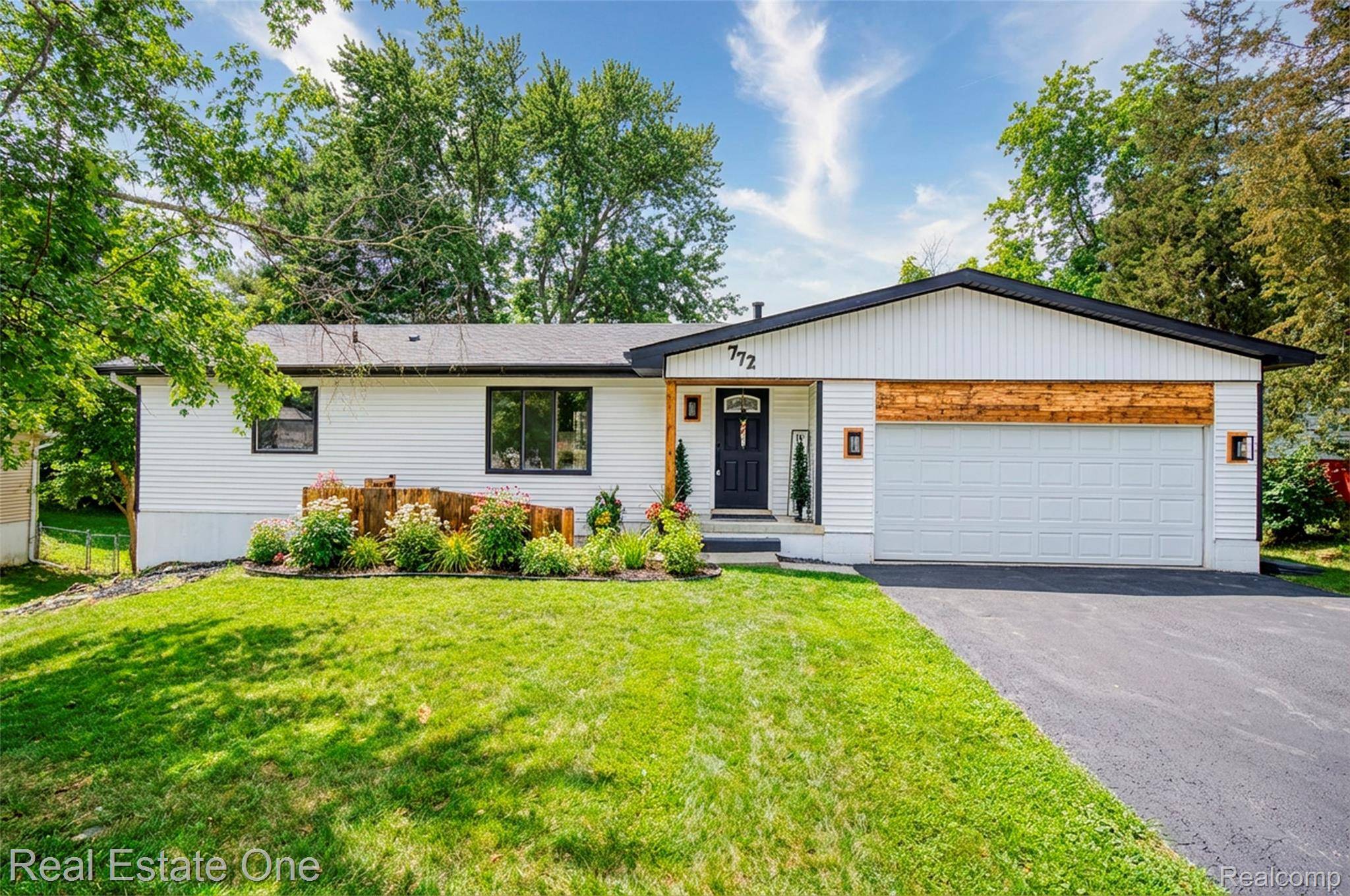 Brighton, MI 48116,772 S 3rd ST