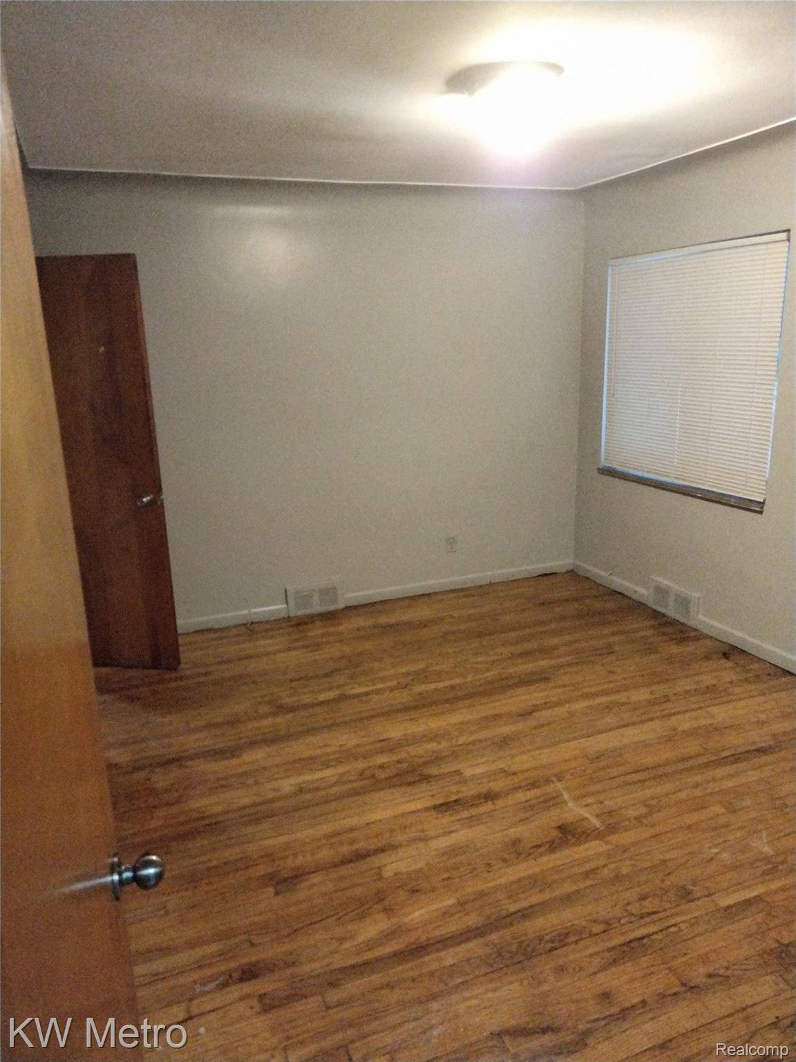 Detroit, MI 48224,6154 Woodhall ST