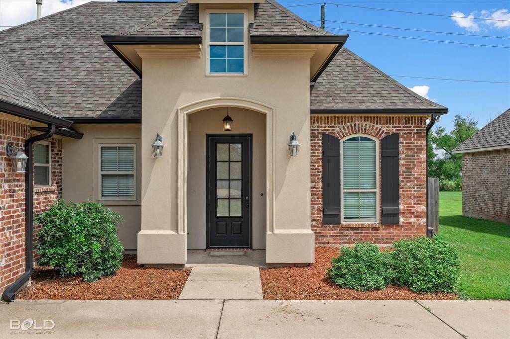 Bossier City, LA 71111,992 Maize Street