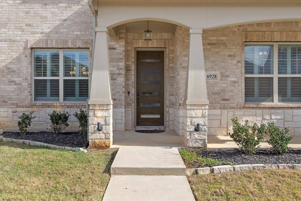 North Richland Hills, TX 76182,6928 Heather Lane
