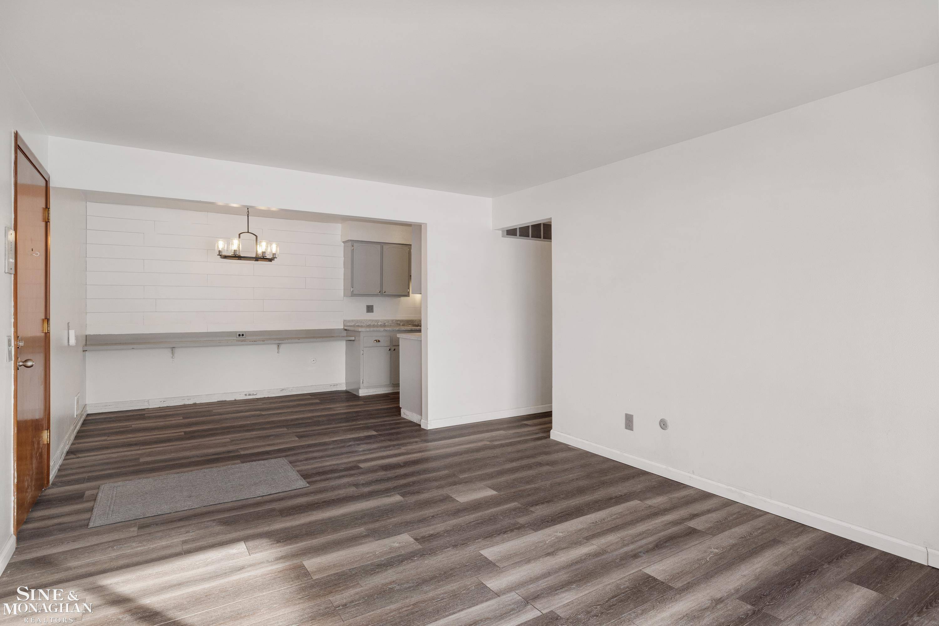 Saint Clair Shores, MI 48082,32616 Harper AVE