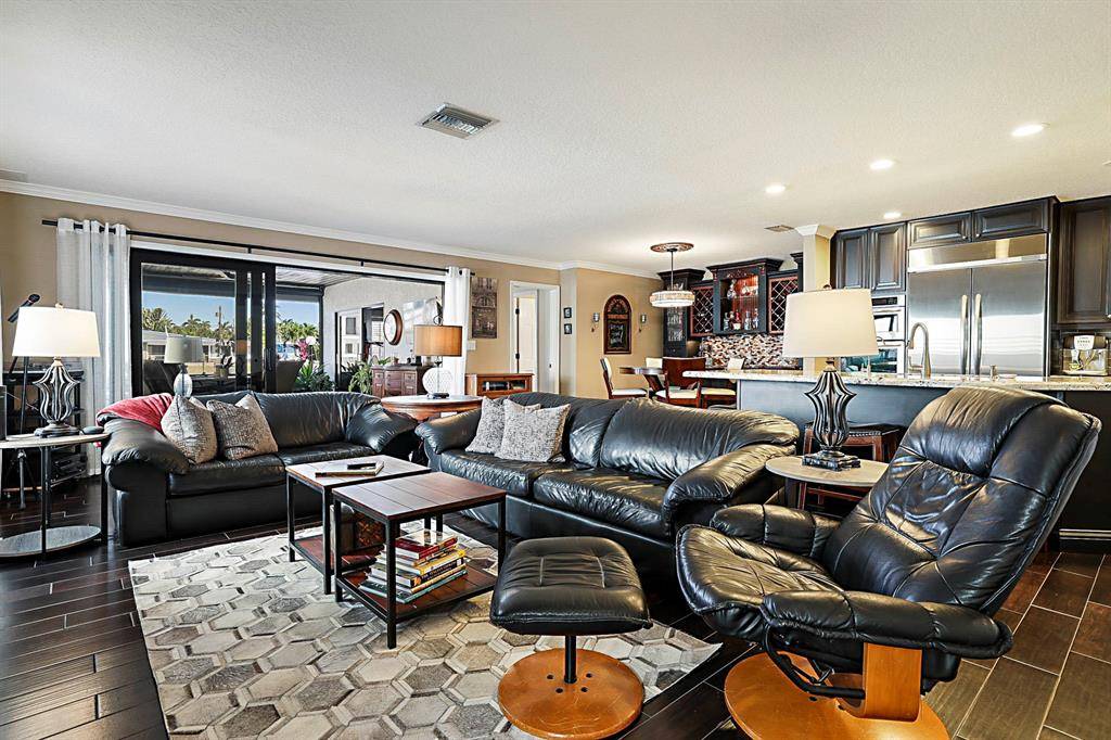 Lighthouse Point, FL 33064,2743 NE 28th Ct #3