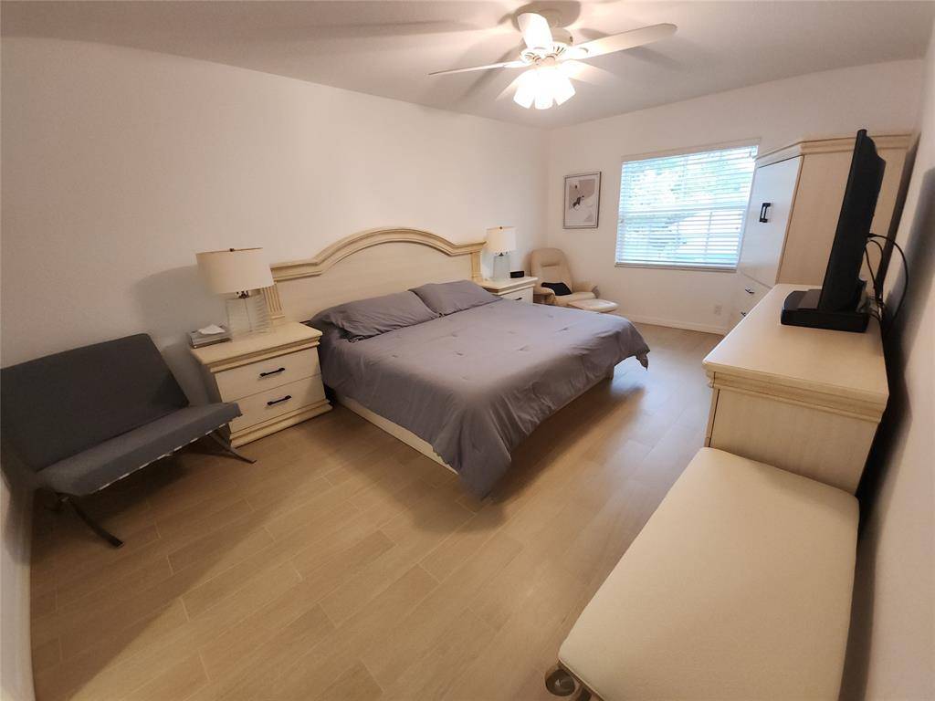 Fort Lauderdale, FL 33308,6437 Bay Club Dr #4