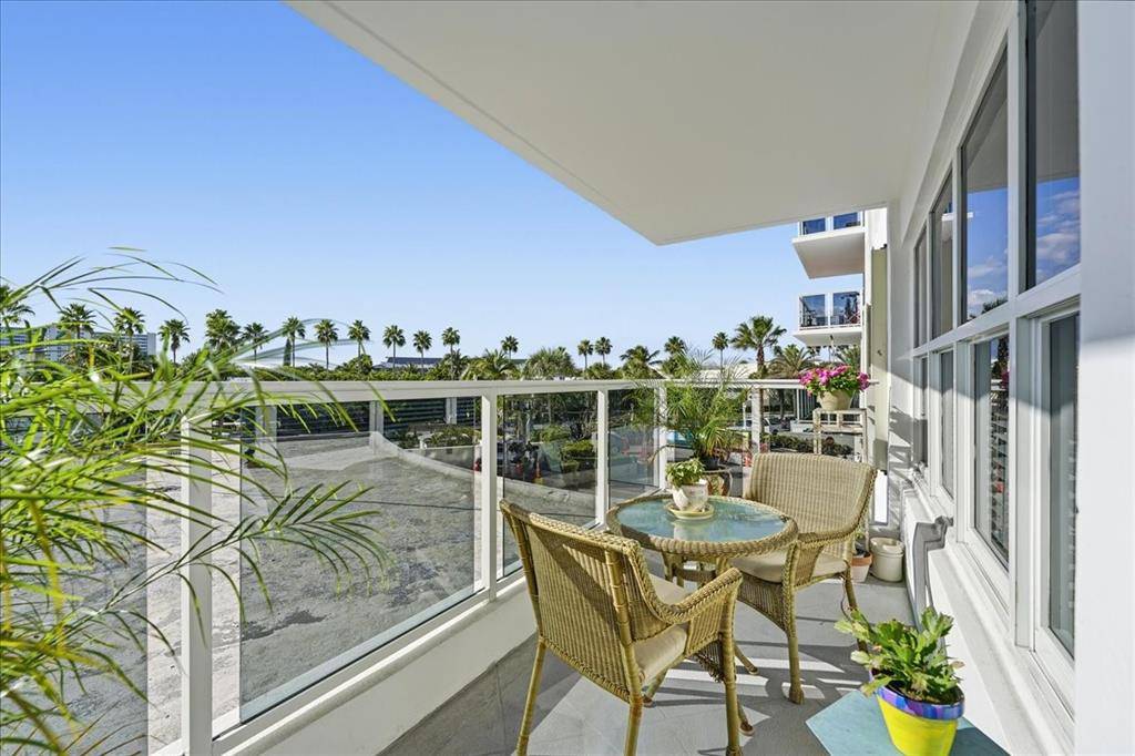 Fort Lauderdale, FL 33308,3700 Galt Ocean Dr #214