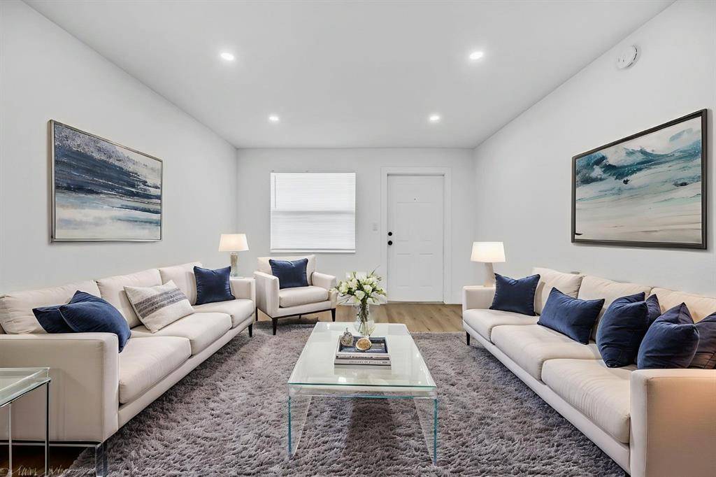 Fort Lauderdale, FL 33304,1015 NE 17th Ave #201