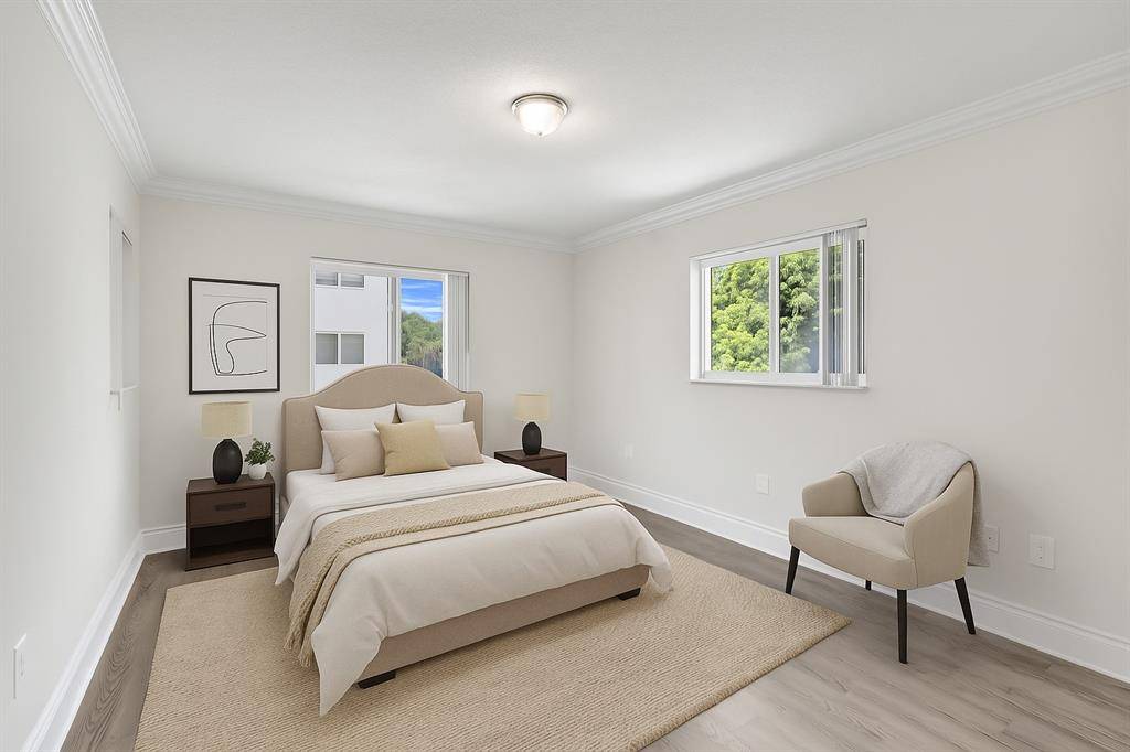 Bal Harbour, FL 33154,9930 Collins Ave #14