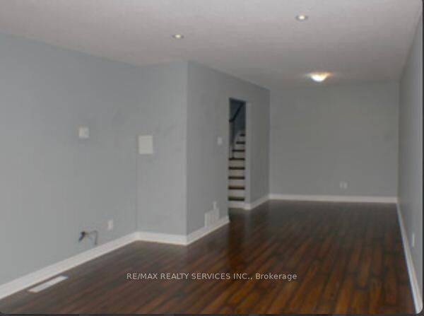 Brampton, ON L6Z 1E4,48 Kincaid CT #Upper