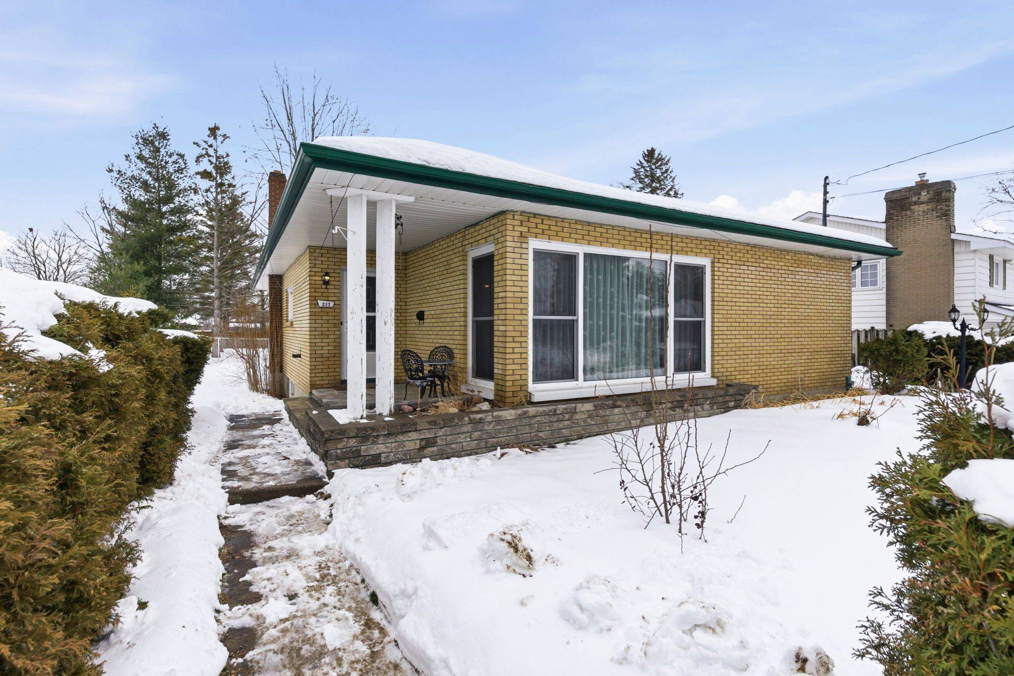 Cornwall, ON K6J 2H9,217 Pescod AVE