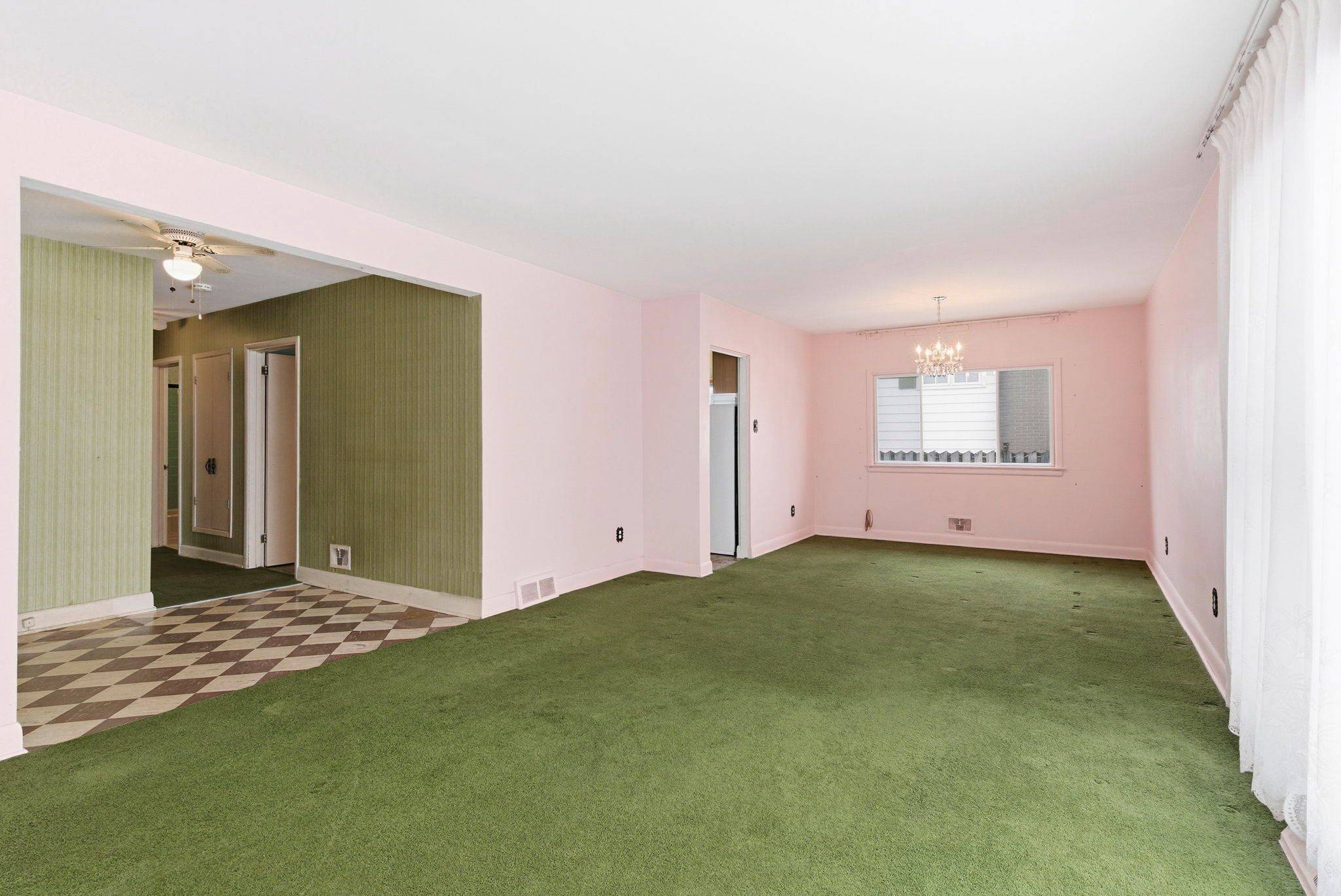 Cornwall, ON K6J 2H9,217 Pescod AVE