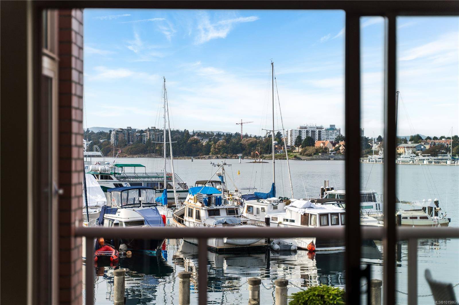 Victoria, BC V8V 4Y1,636 Montreal St #203