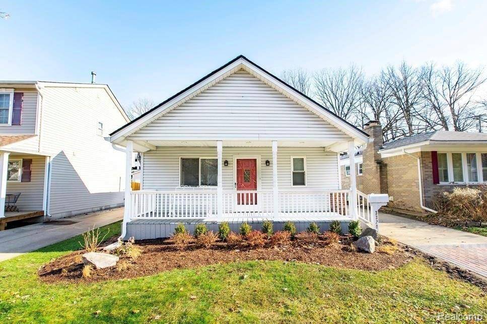 Royal Oak, MI 48073,3320 Harvard RD